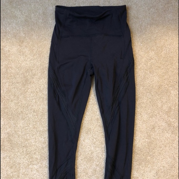 EUC lululemon Bootcamp Ready Tight - Picture 1 of 2